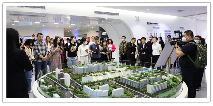 “未来已来·高质量发展看广东”网络主题活动走进永乐高ylg888888光电.png
